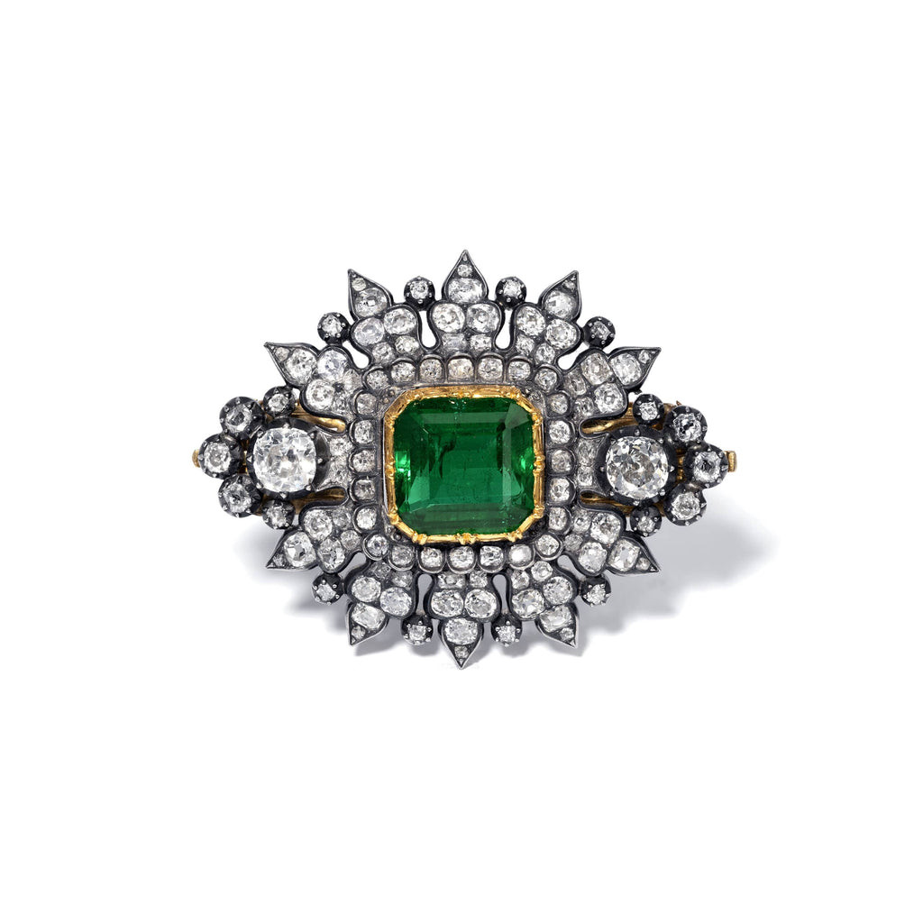 Brooch Pin: Vintage Style Emerald and Diamond Gold Brooch